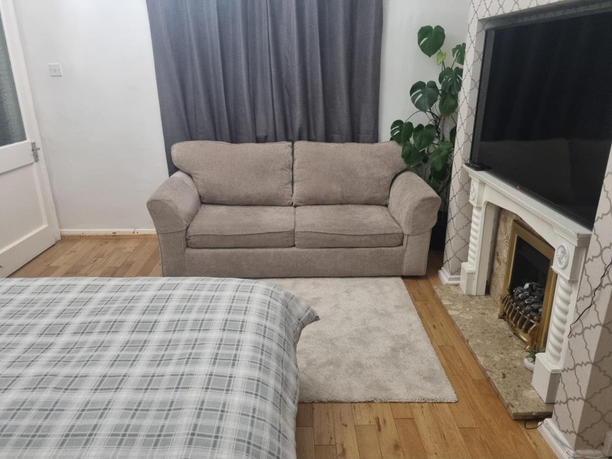 Private Double Room In Кардіфф Екстер'єр фото