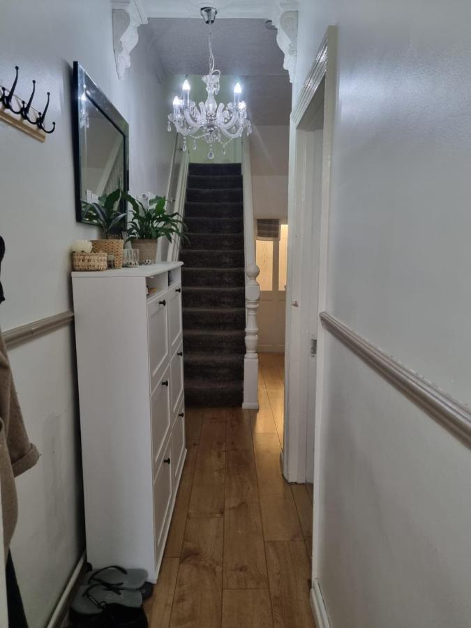 Private Double Room In Кардіфф Екстер'єр фото