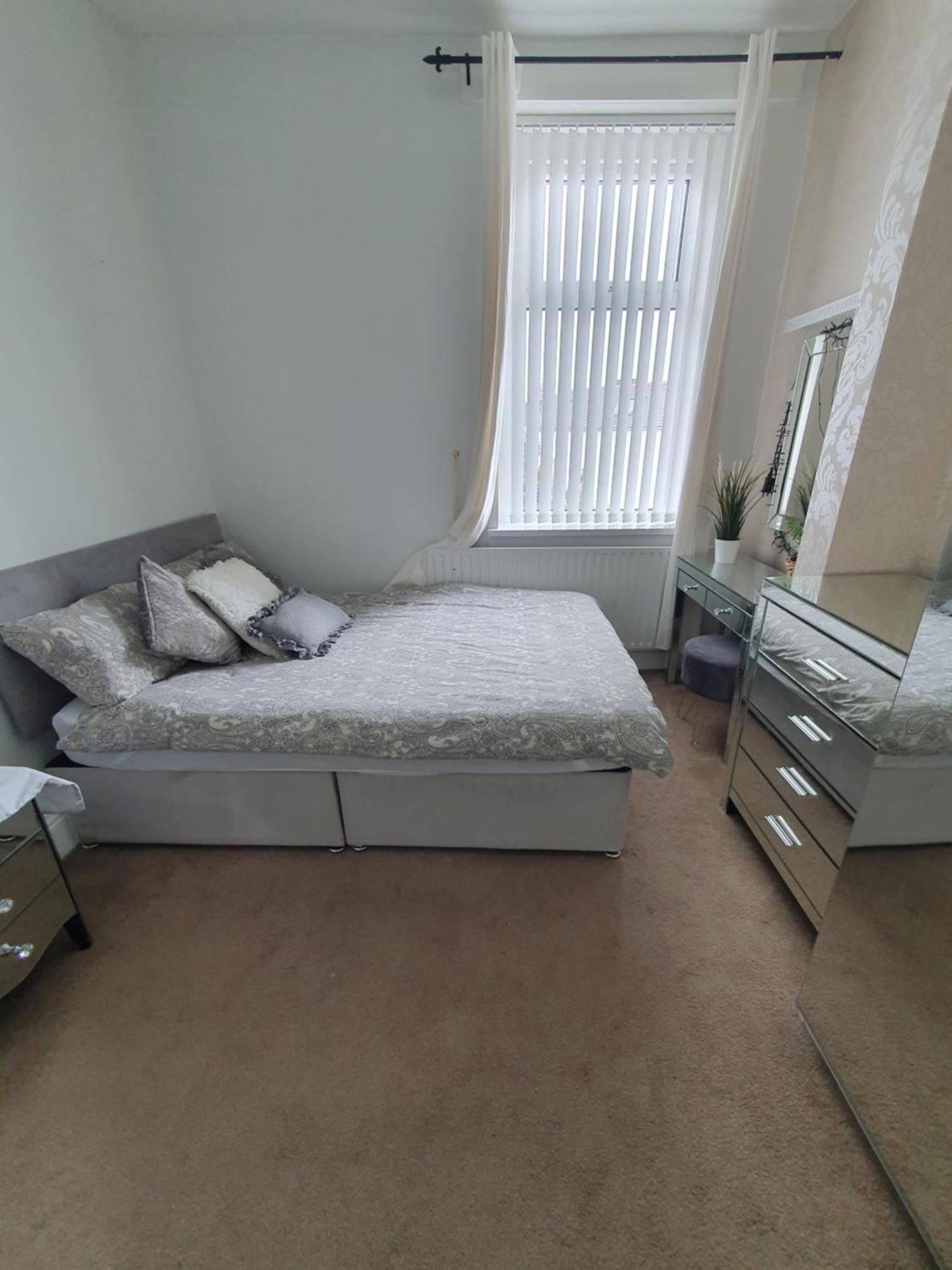 Private Double Room In Кардіфф Екстер'єр фото